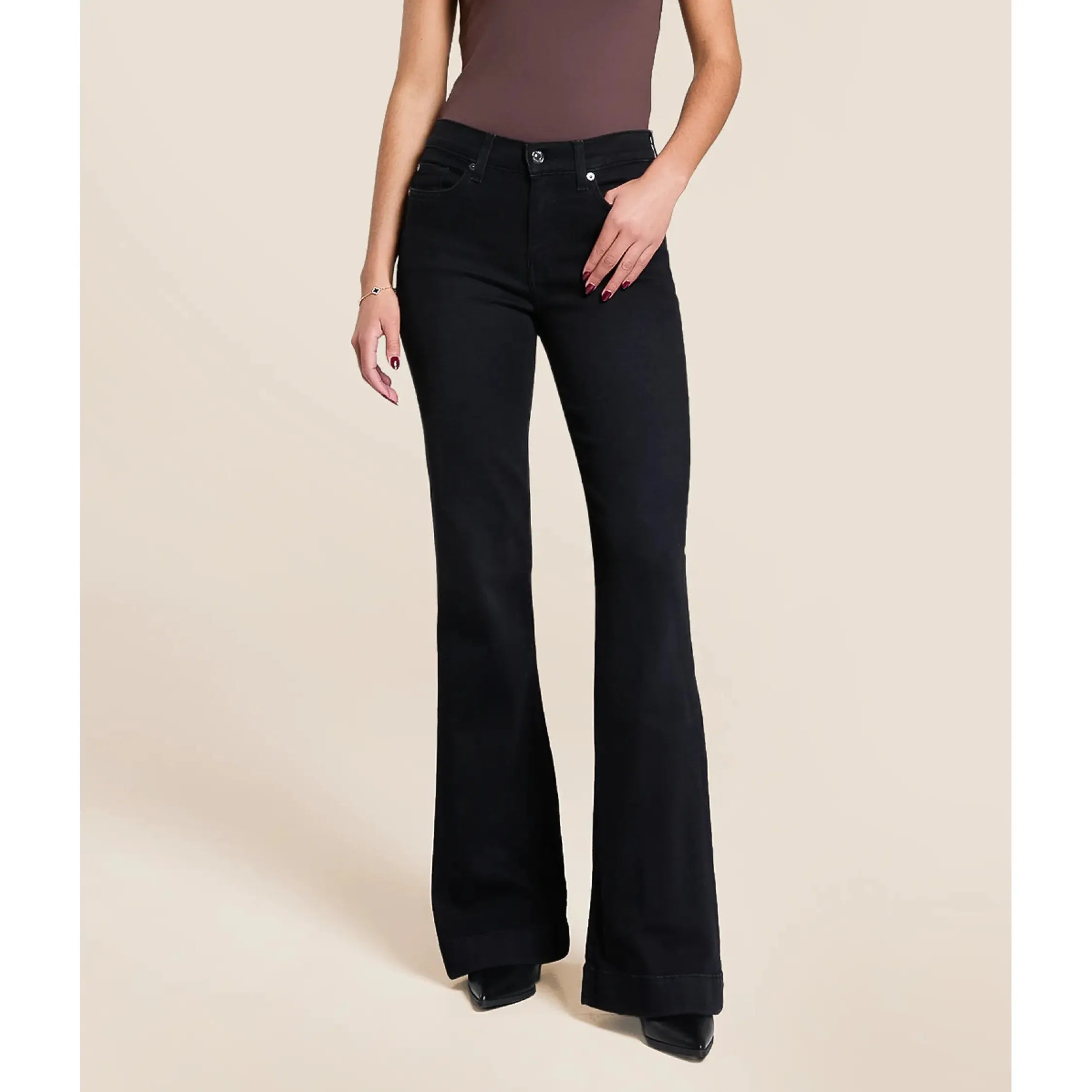 7 for all Mankind Tailorless Dojo || Salem