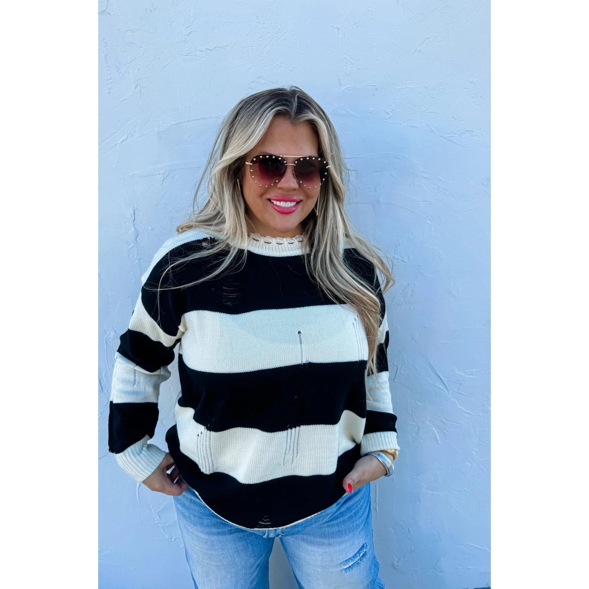 Finley Striped Distressed Sweater || Black