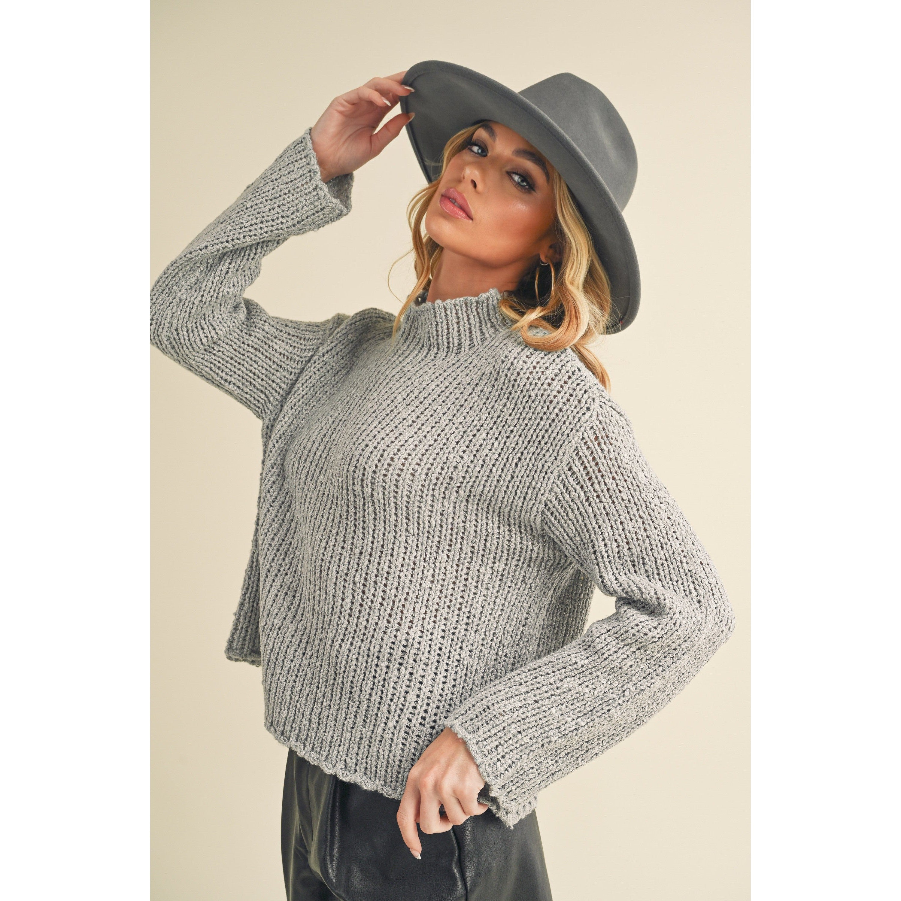Knit Mockneck Sweater || Gray