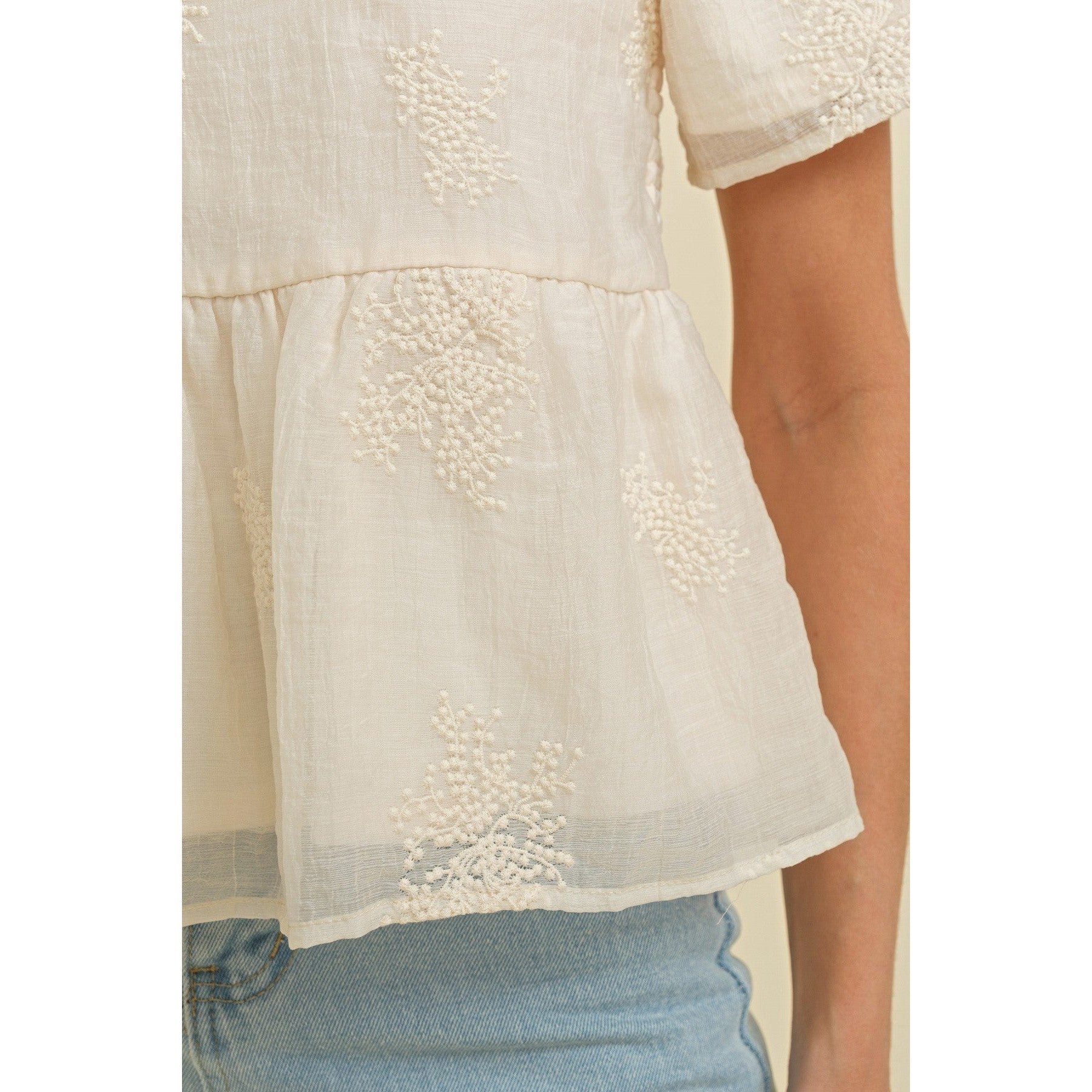 Embroidered Floral Top || Cream