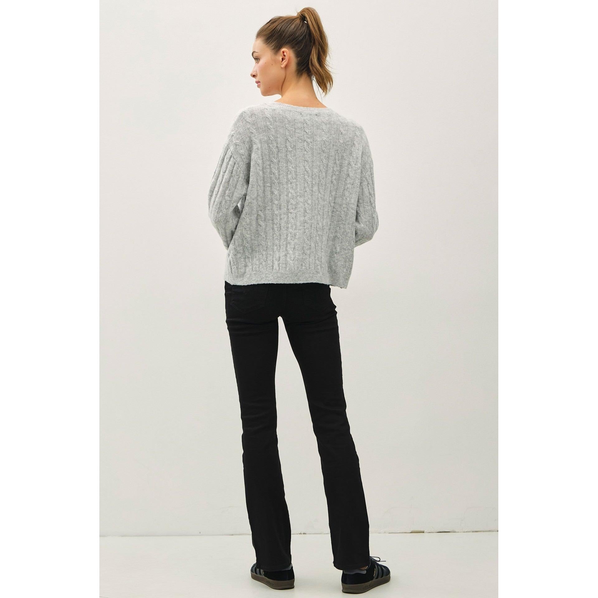Cable Knit Sweater || Heather Grey