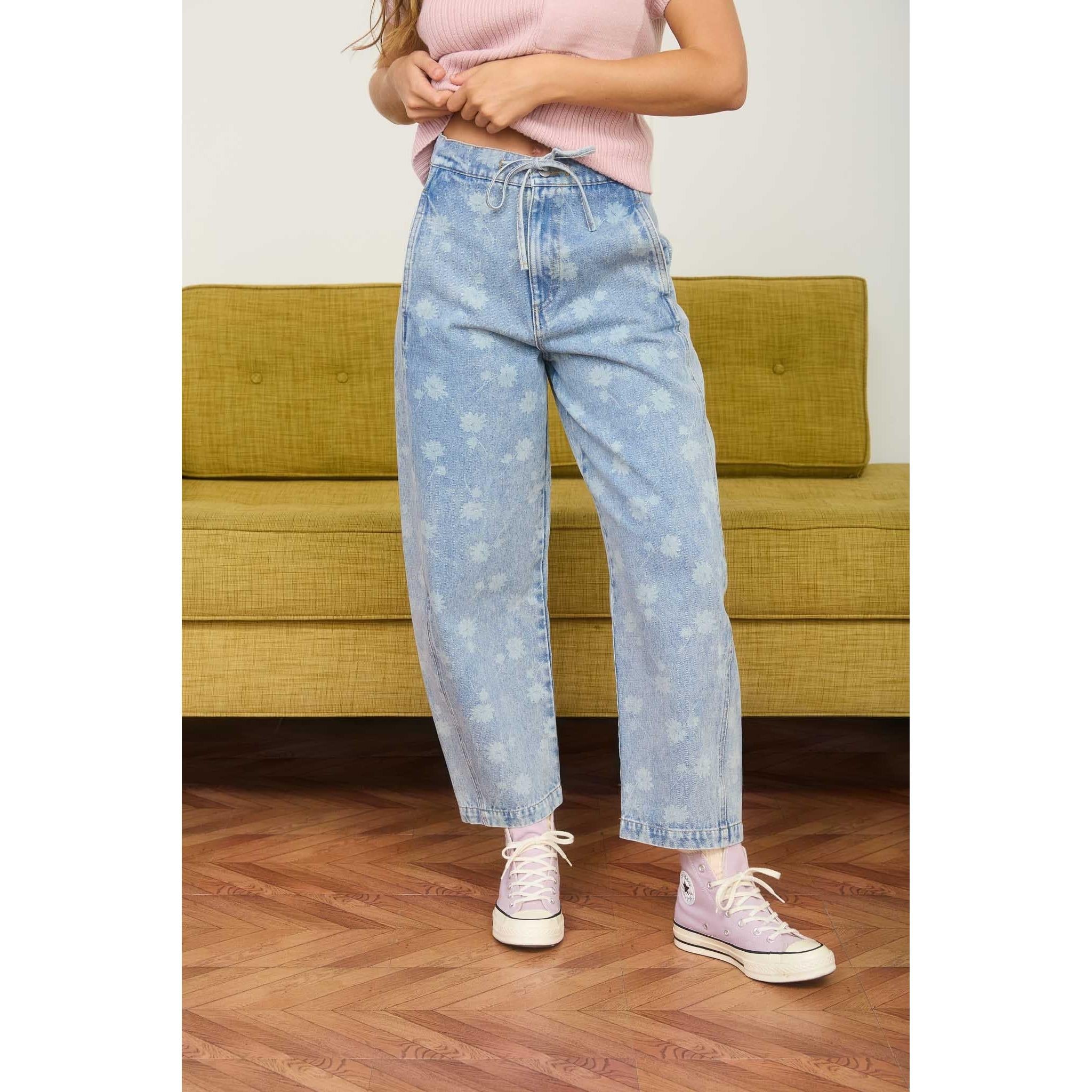 Floral barrel jeans with drawstring