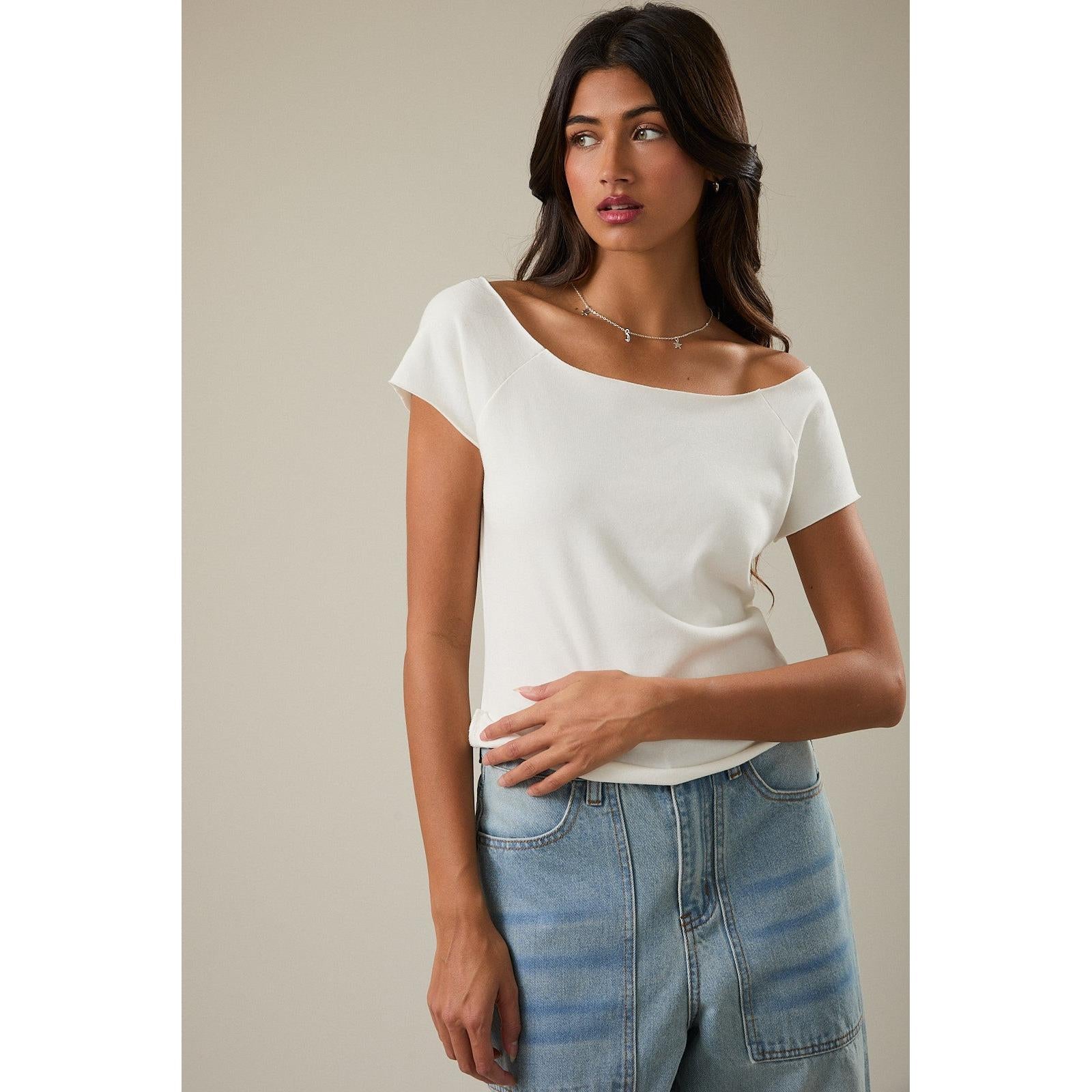 Raw Edge Off Shoulder Top || White