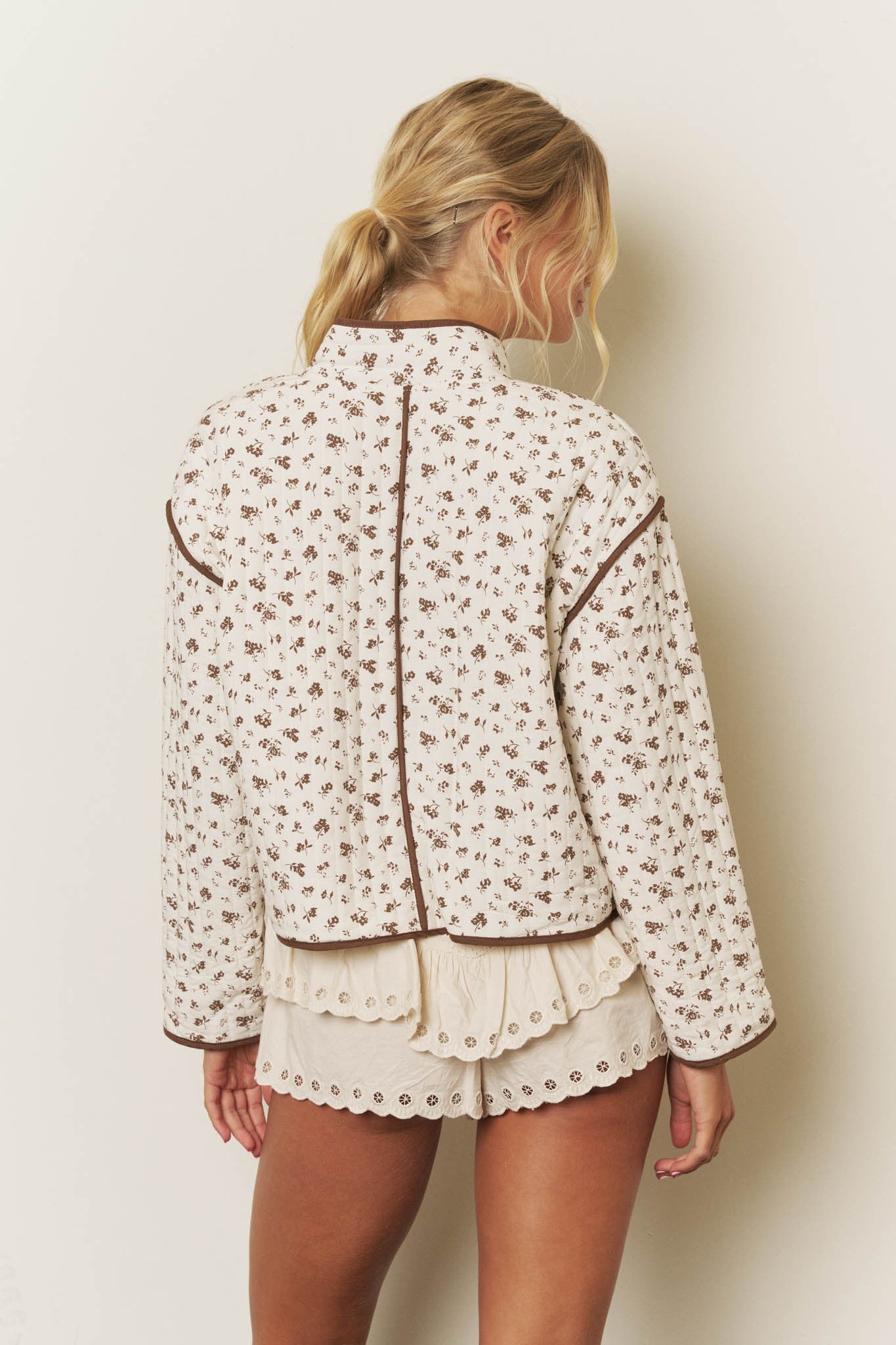 Floral Quilted Jacket || Cream