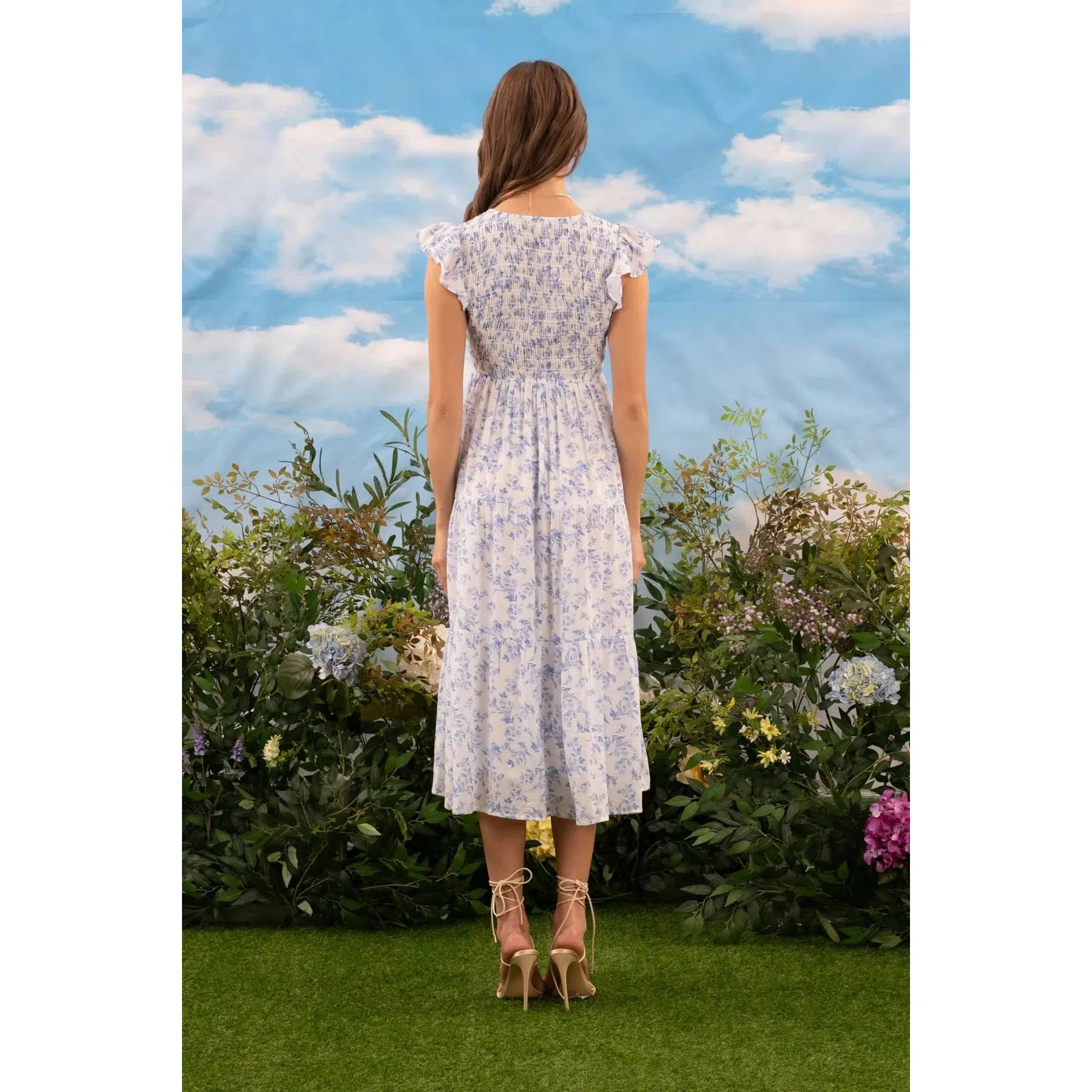 Floral V Neck Smocked Midi Dress || Blue