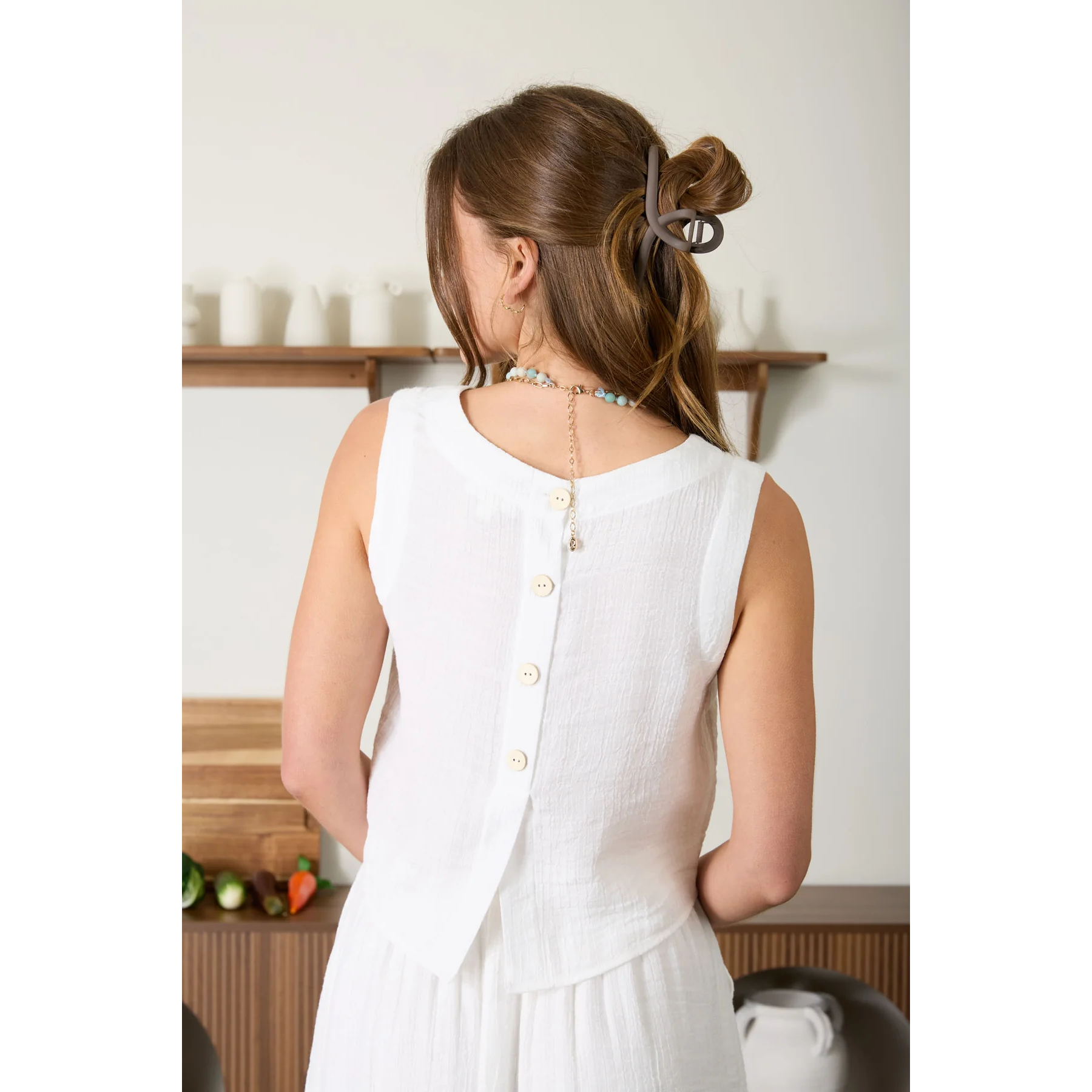Sleeveless Back Button Detail Top || White