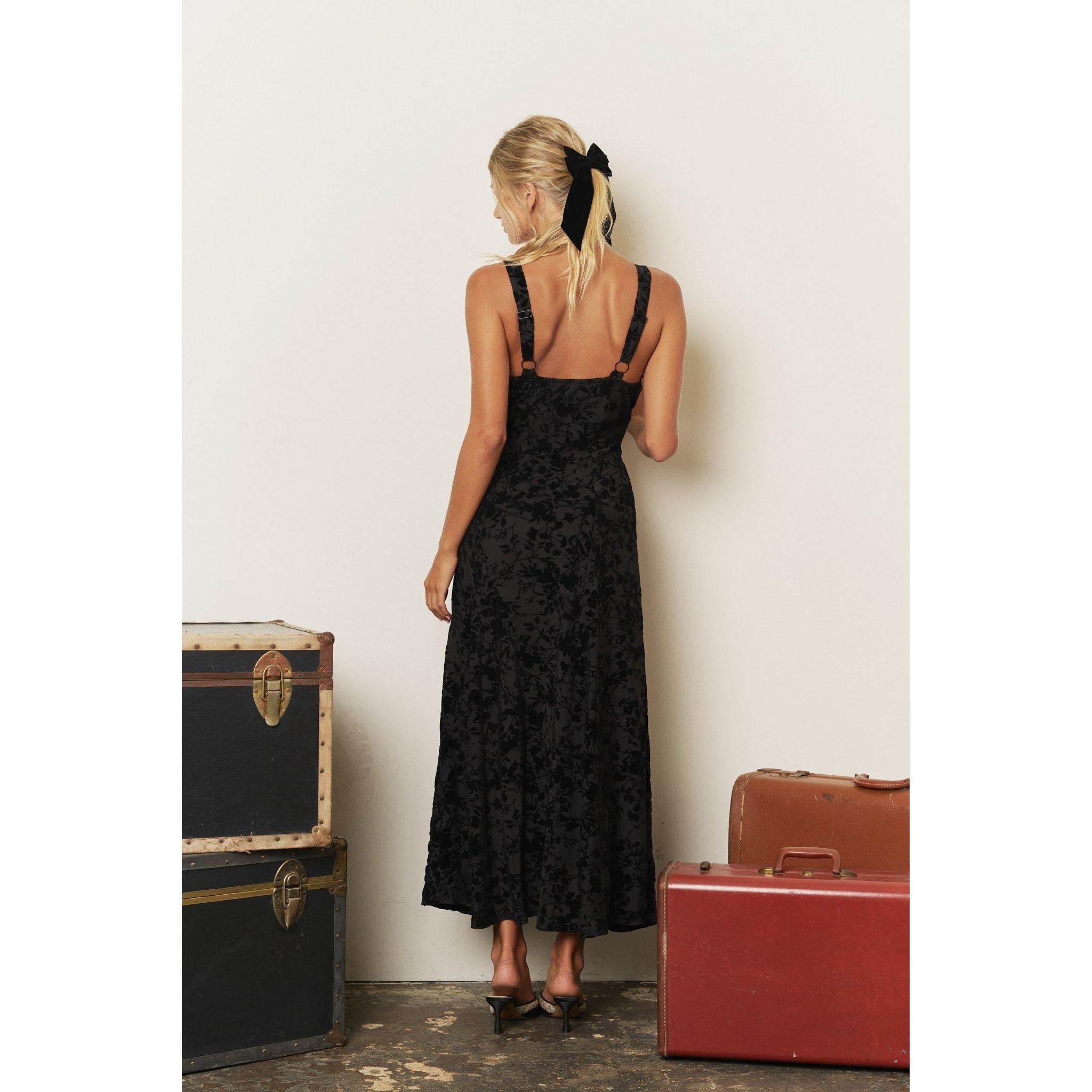 Velvet Burnout Floral Midi Dress || Black