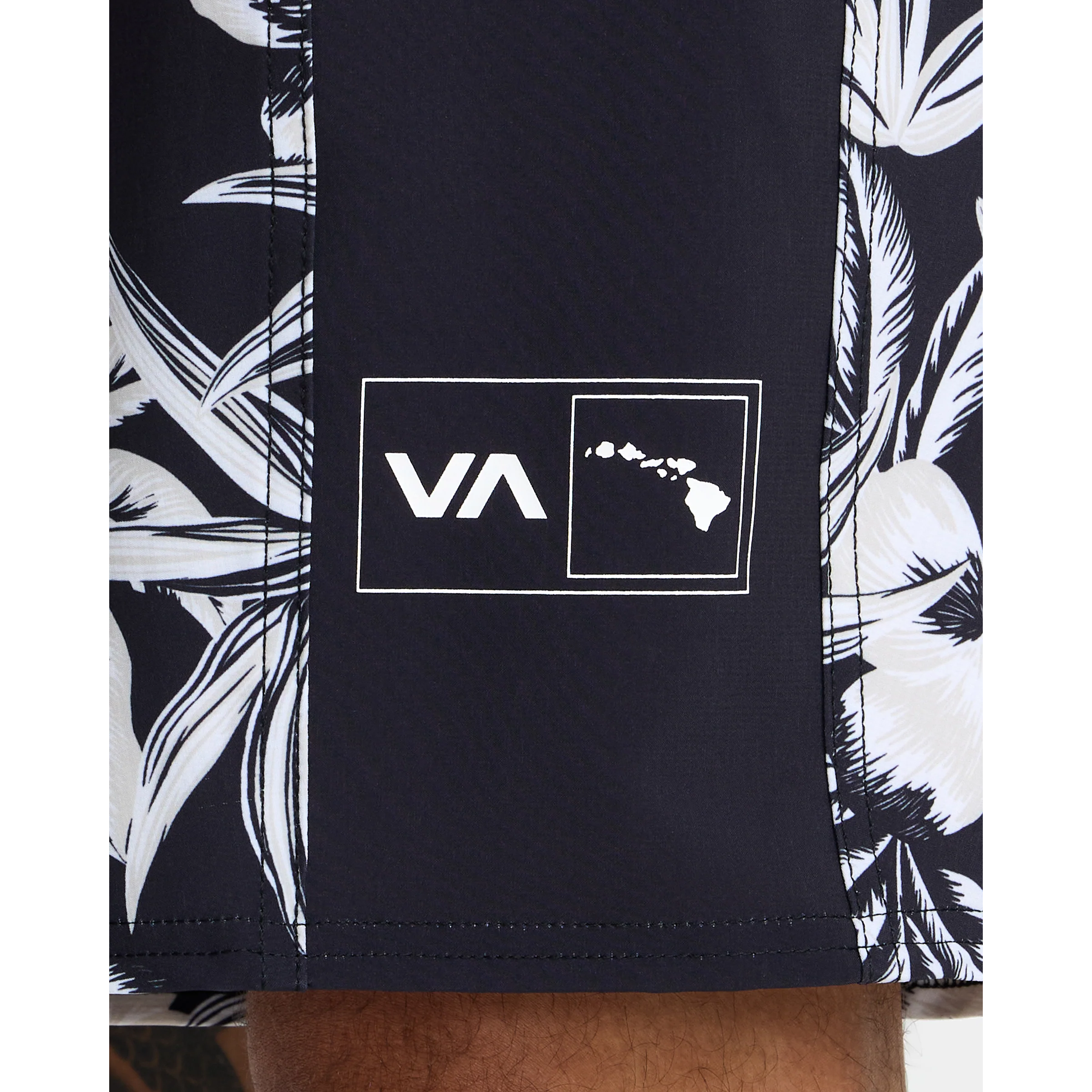 RVCA Apex 2 Trunks || Black Floral