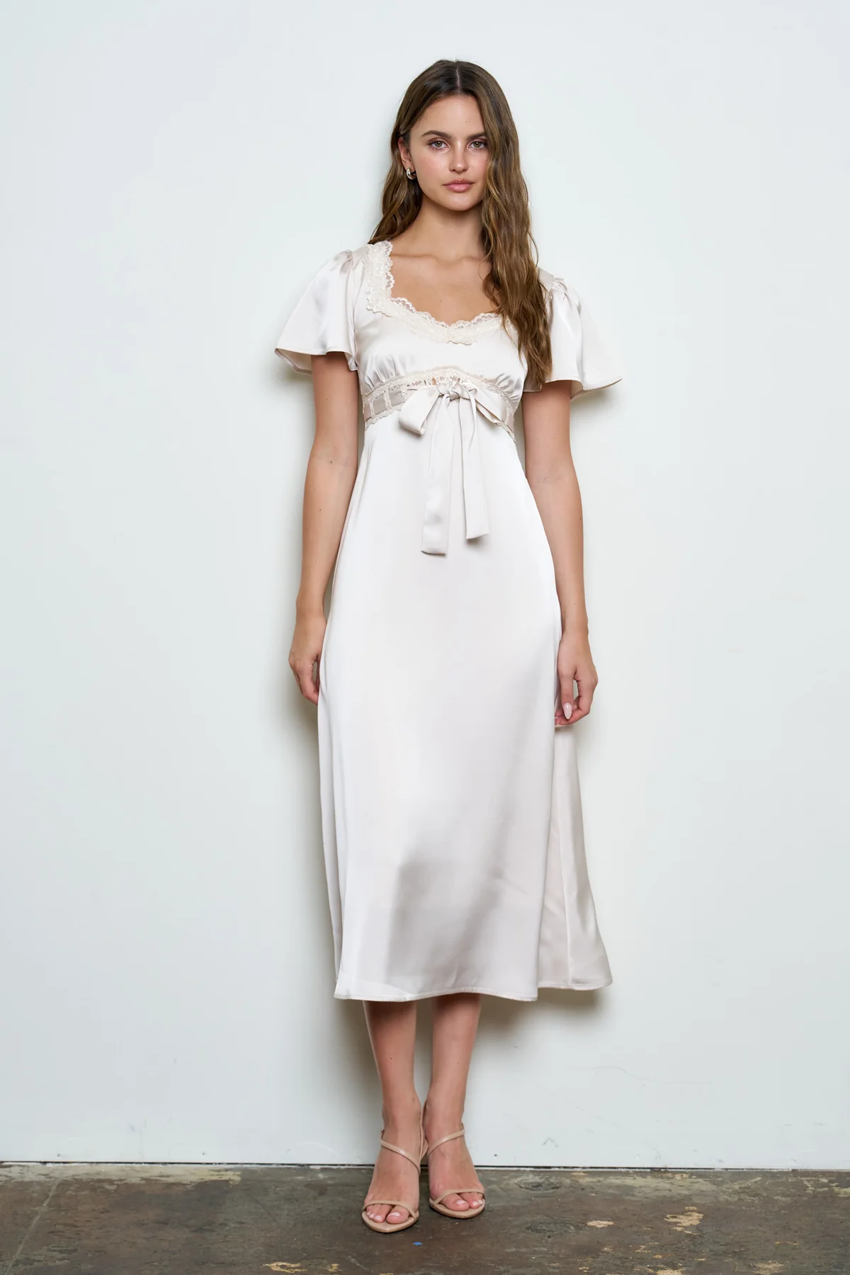 Lace Trim Bell Sleeve & Bow Detail Dress