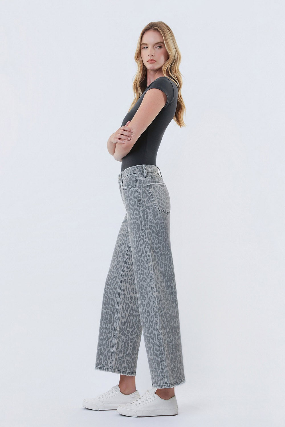 High Rise Leopard Print Crop Wide Leg Jeans || Grey Leopard