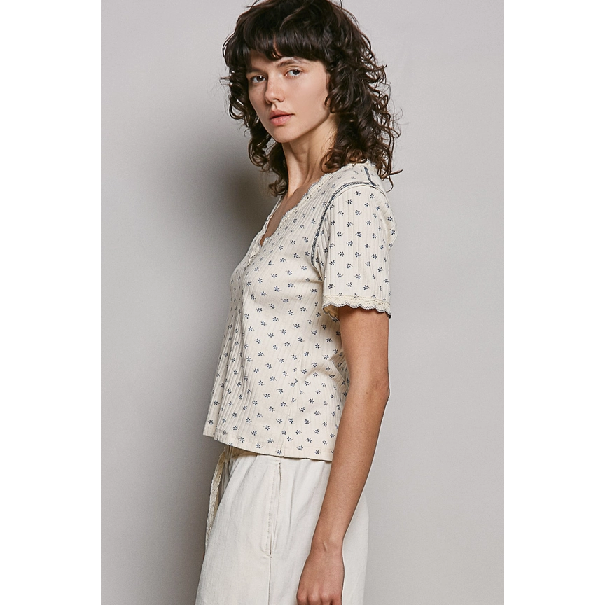 Floral V-Neck Short Sleeve Top || Cream