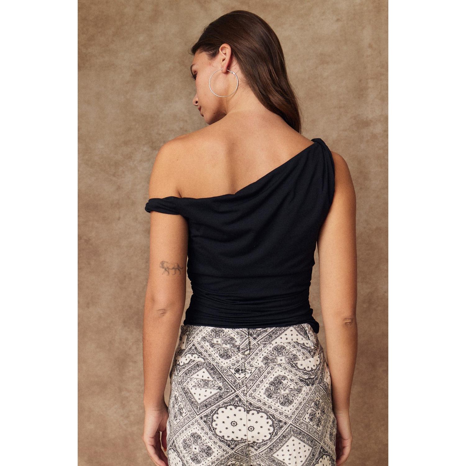 Rolled Sleeve Asymmetrical Top || Black