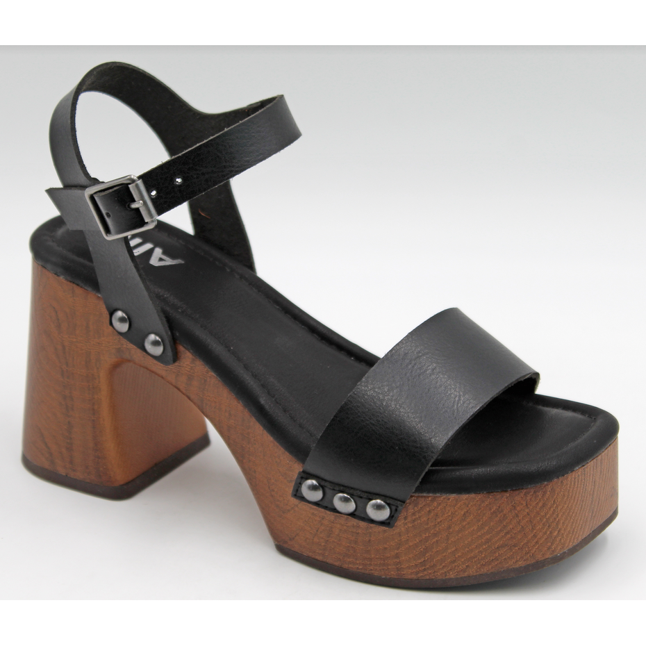 platform buckle sandal