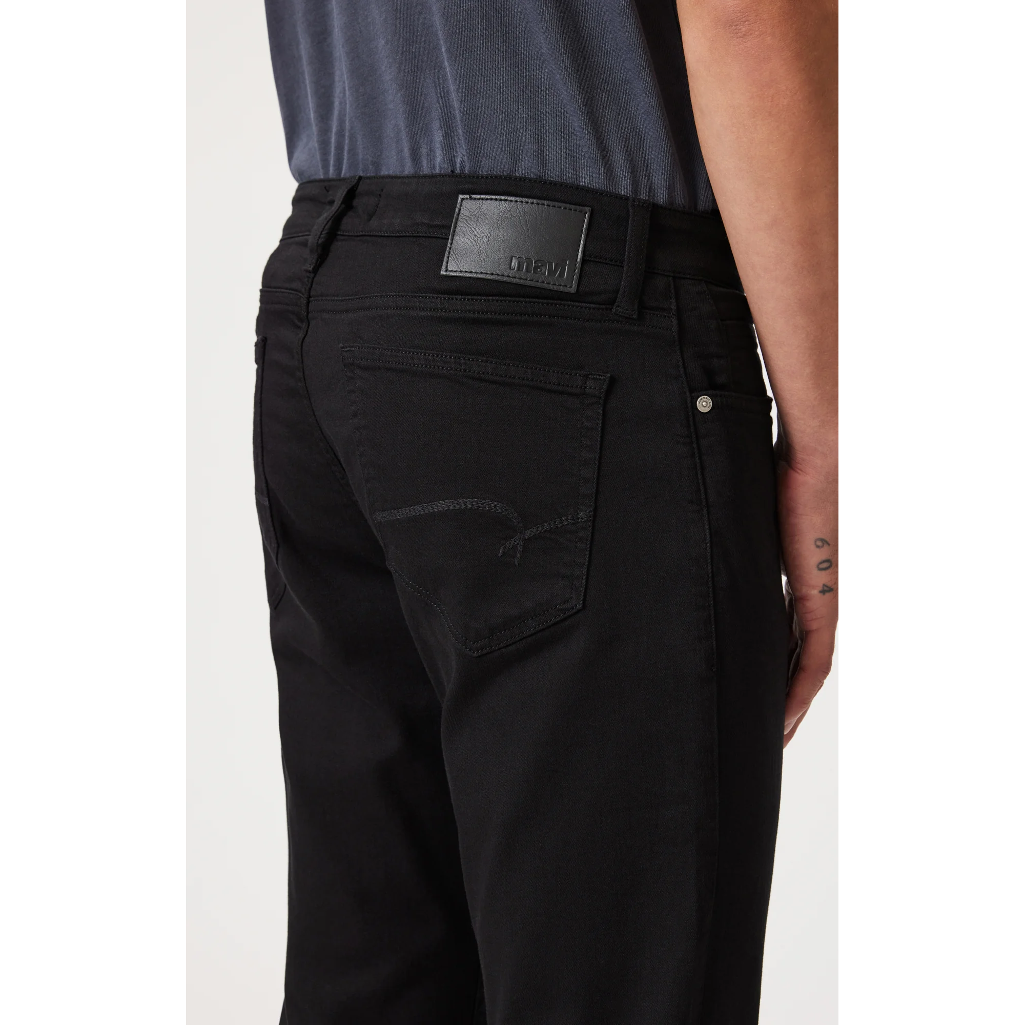 Mavi Zach Straight Regular Rise | Black Feather Blue