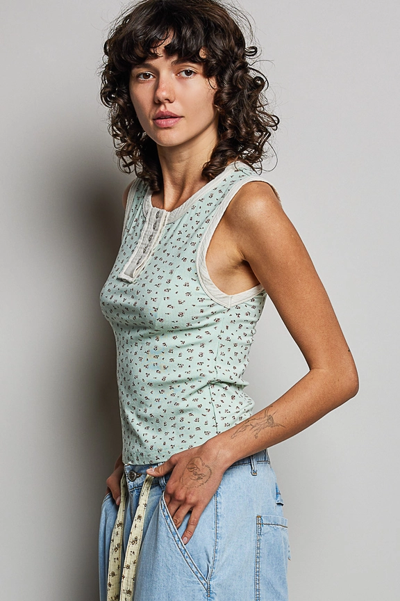 POL Sleeveless Ribbed Floral Print Tank