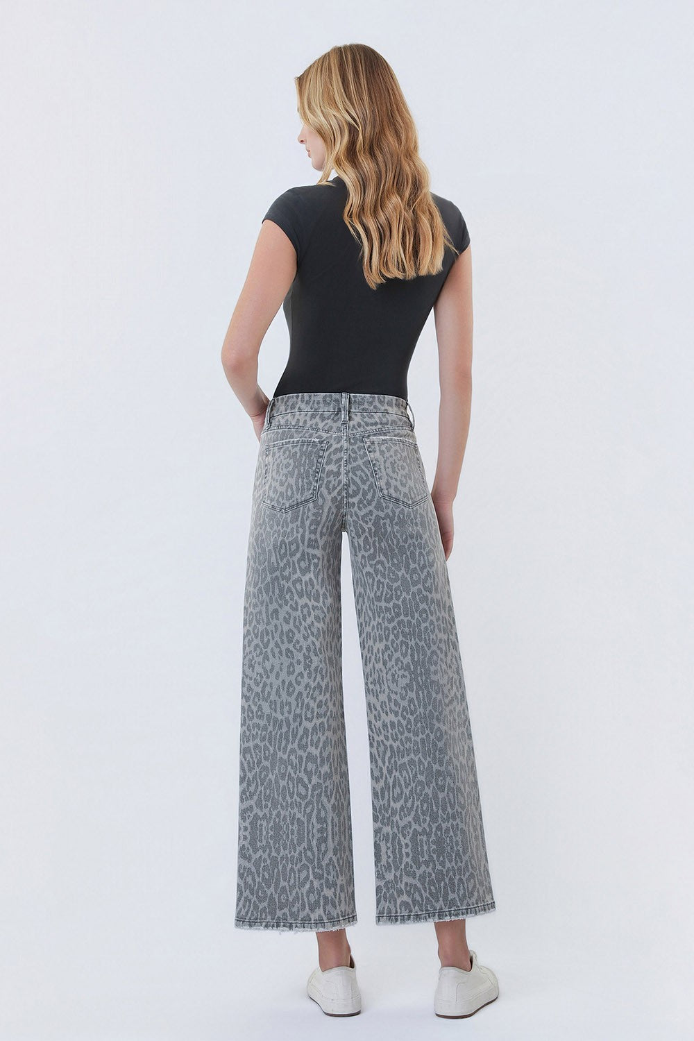 High Rise Leopard Print Crop Wide Leg Jeans || Grey Leopard