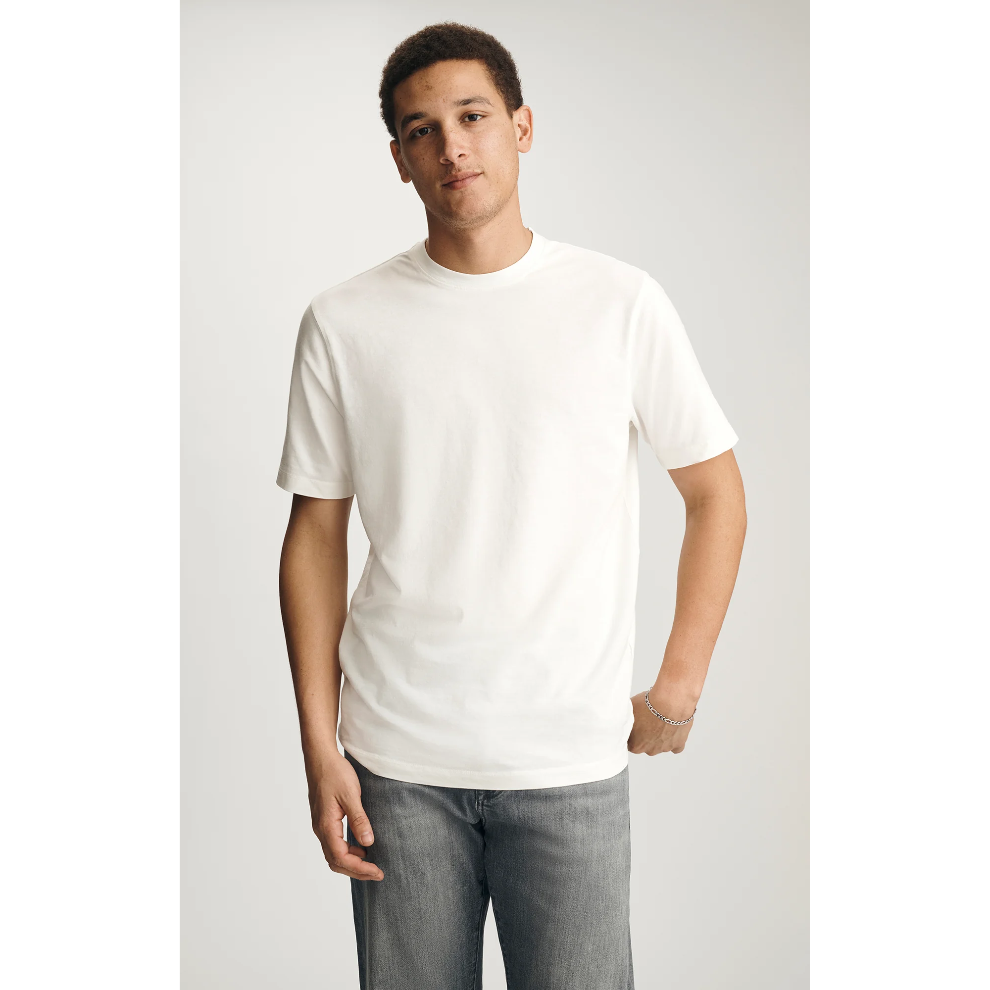 white Mavi t-shirt