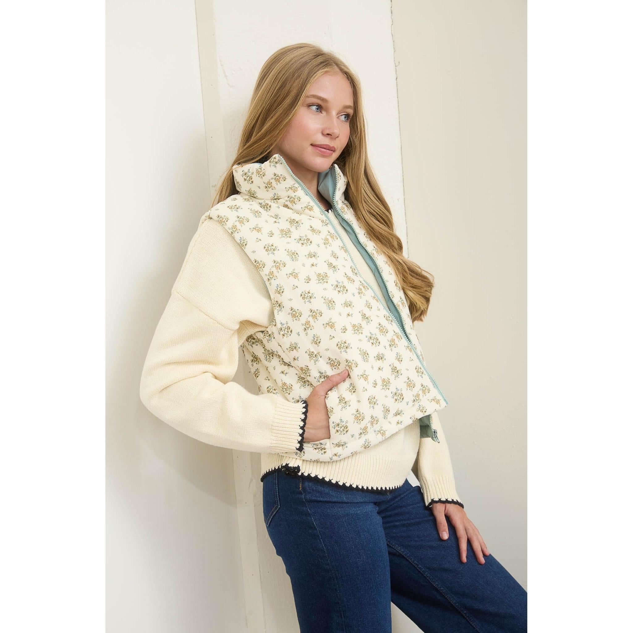 Floral Zip-up Puffer Vest || Cream Multi