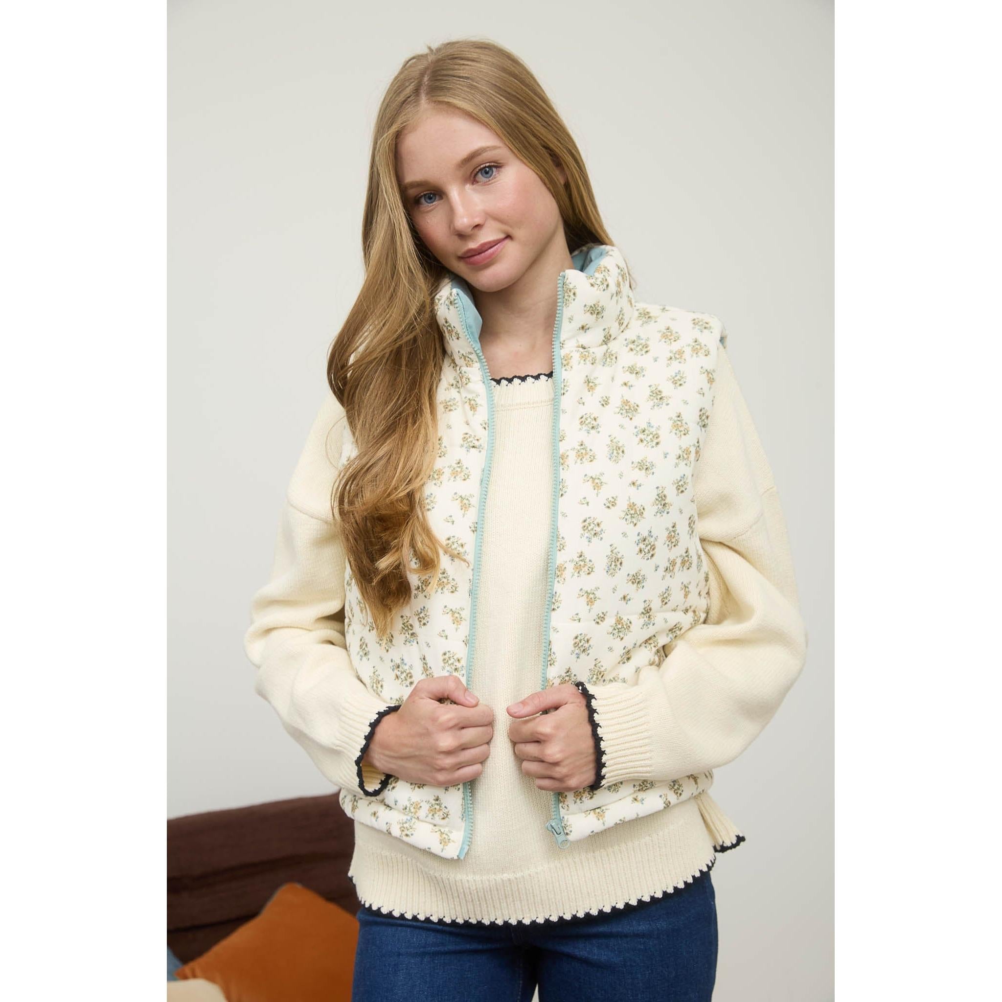 Floral Zip-up Puffer Vest || Cream Multi